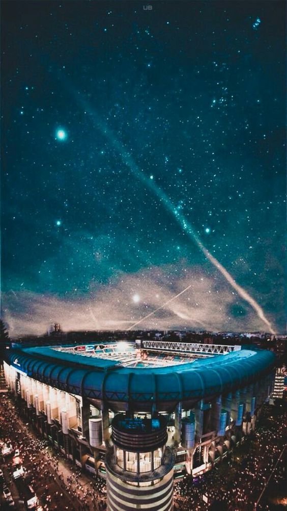 Céu Estrelado e um Estádio de Futebol